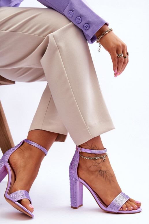 Elegantsed kõrge kontsaga sandaalid säravate kristallidega Violetne värv Idealistic