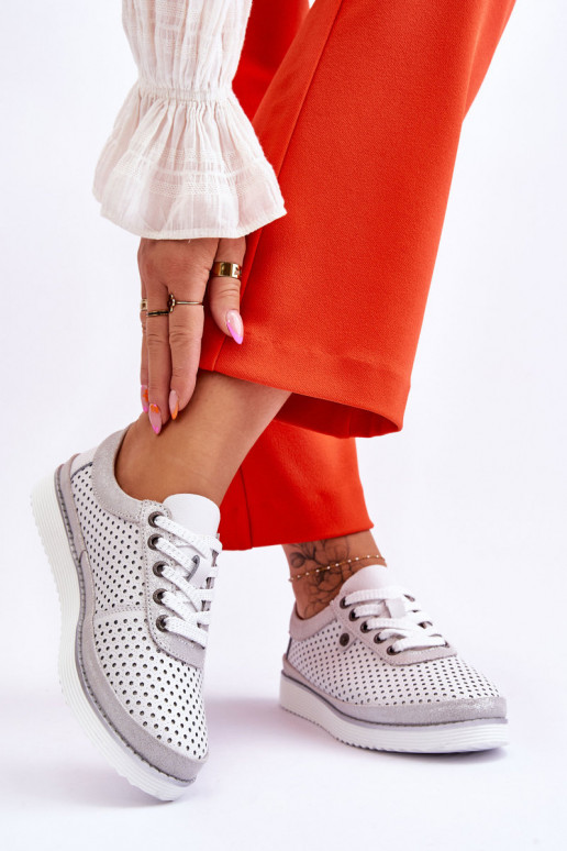 Moekad Ažuursed kingad Sportliku stiiliga Valget-Hõbedat värvi Cantare Moekad Ažuursed kingad Sportliku stiiliga Valget-Hõbedat värvi Cantare