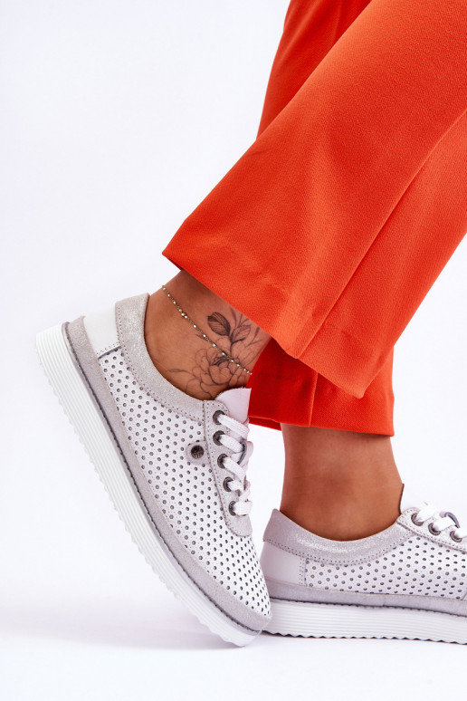 Moekad Ažuursed kingad Sportliku stiiliga Valget-Hõbedat värvi Cantare Moekad Ažuursed kingad Sportliku stiiliga Valget-Hõbedat värvi Cantare