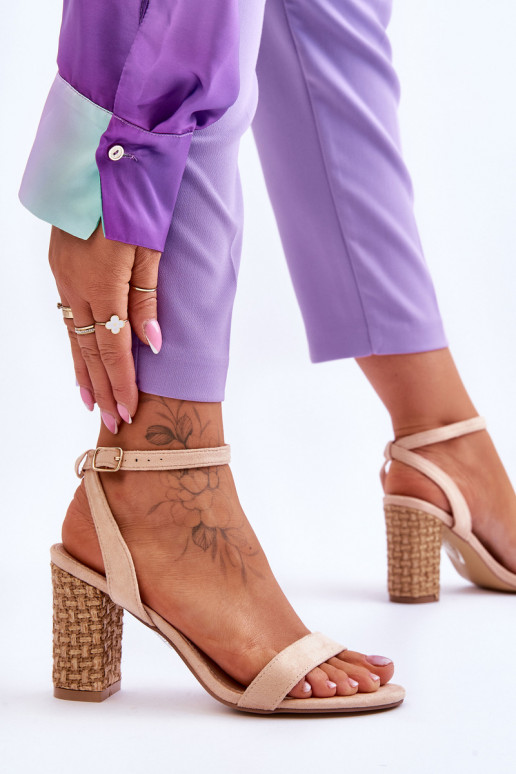 Seemisnahast kingad beeži värvi Selila