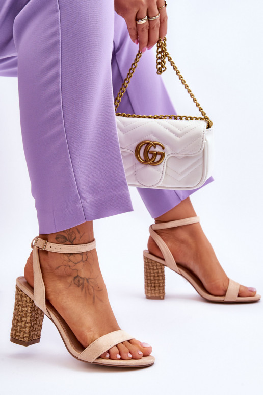 Seemisnahast kingad beeži värvi Selila