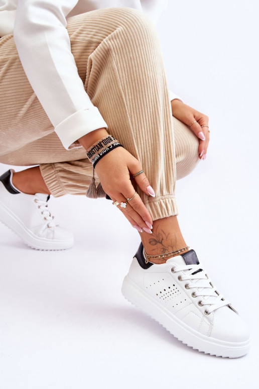 Sportliku stiiliga jalanõud Valget-mustad Be First! Sportliku stiiliga jalanõud Valget-mustad Be First!