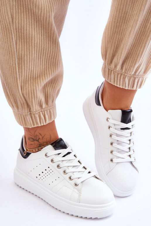 Sportliku stiiliga jalanõud Valget-mustad Be First! Sportliku stiiliga jalanõud Valget-mustad Be First!