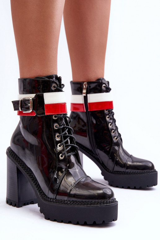 Naiste poolsaapad kõrge jämeda kontsaga mustad Adrijana