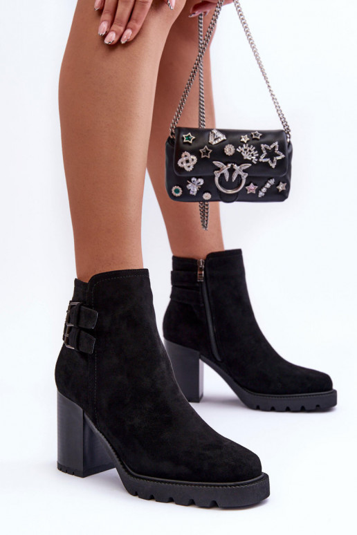 Seemisnahast kingad kõrge jämeda kontsaga mustad Makeline