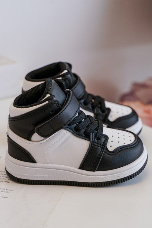 Laste spordijalatsid Valget-mustad Teredite Laste spordijalatsid Valget-mustad Teredite