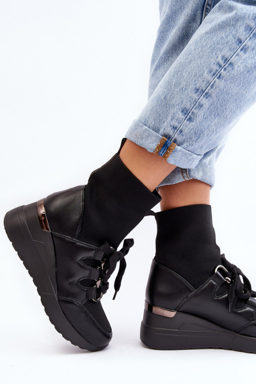 Naiste poolsaapad mustad Helladina