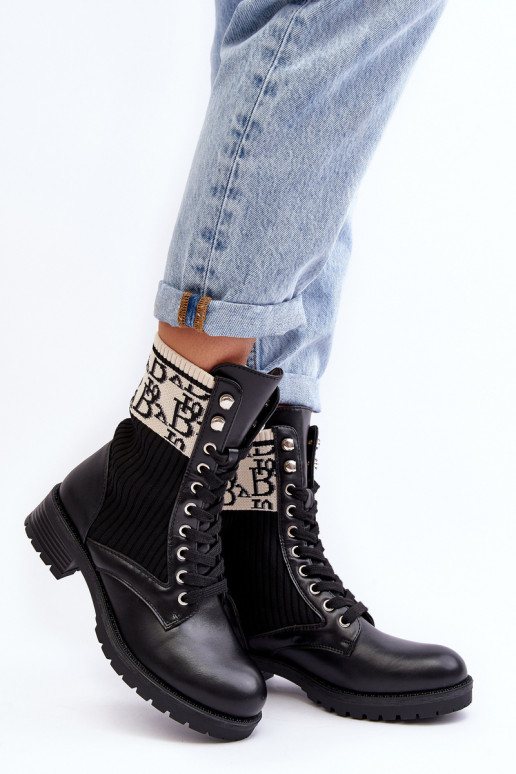 saapad mustad Hakina