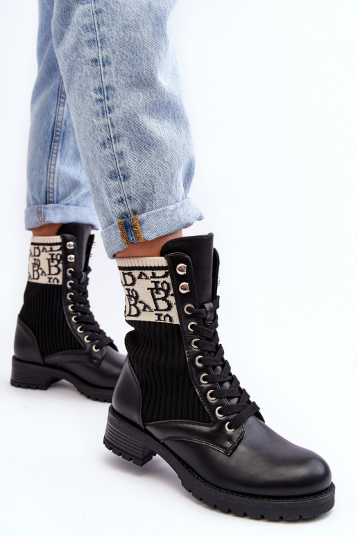 saapad mustad Hakina