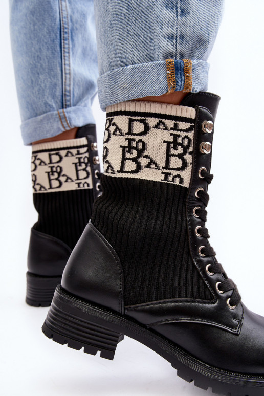 saapad mustad Hakina