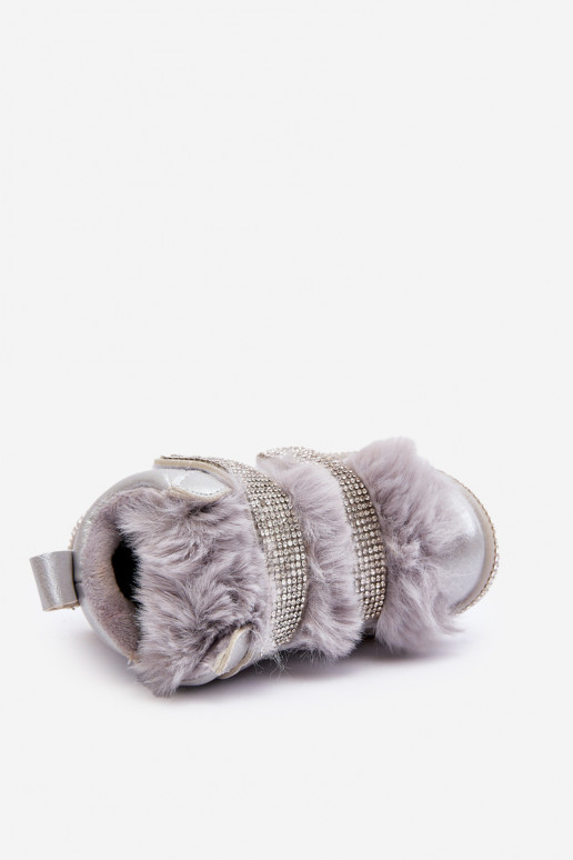 Laste lumesaapad soojendasid hõbedast Leela Laste lumesaapad soojendasid hõbedast Leela