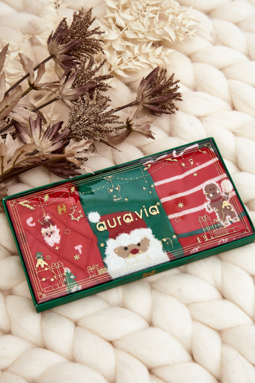 Komplektis 3 paari pidulikke sokke