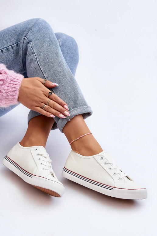 Naistesaapad eko-nahast valget värvi Lirean