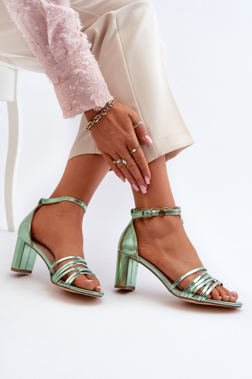 sandaalid kõrge jämeda kontsaga rihmadega Rohelist värvi Enitia