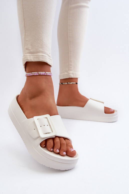 Kerged sussid platvormiga neetide ja pandlaga Big Star NN274A661 valget värvi