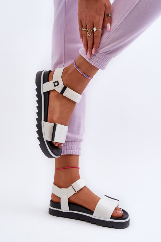 Naistesandaalid platvormiga Big Star NN274777 valget värvi