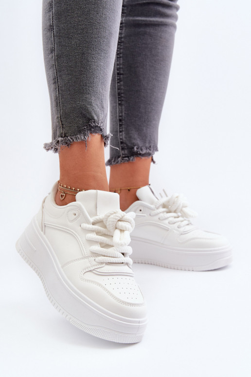 Sneakers tüüpi jalanõud platvormiga valget värvi Vhisper Sneakers tüüpi jalanõud platvormiga valget värvi Vhisper