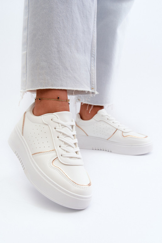 Sneakers tüüpi jalanõud platvormiga valget värvi Tessama