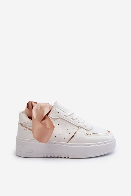 Sneakers tüüpi jalanõud platvormiga valget värvi Tessama