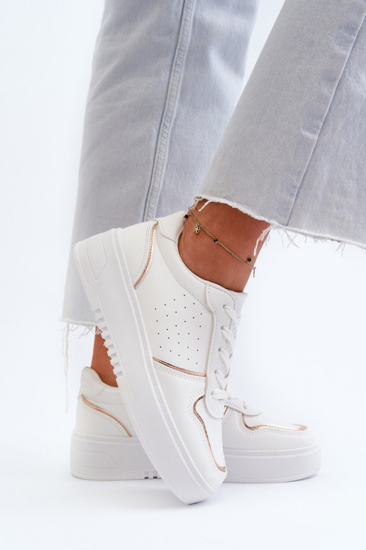 Sneakers tüüpi jalanõud platvormiga valget värvi Tessama