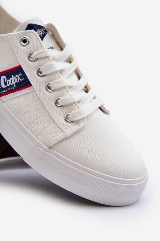 Tavalised meeste jalanõud Lee Cooper LCW-24-02-2143 valget värvi Tavalised meeste jalanõud Lee Cooper LCW-24-02-2143 valget värvi