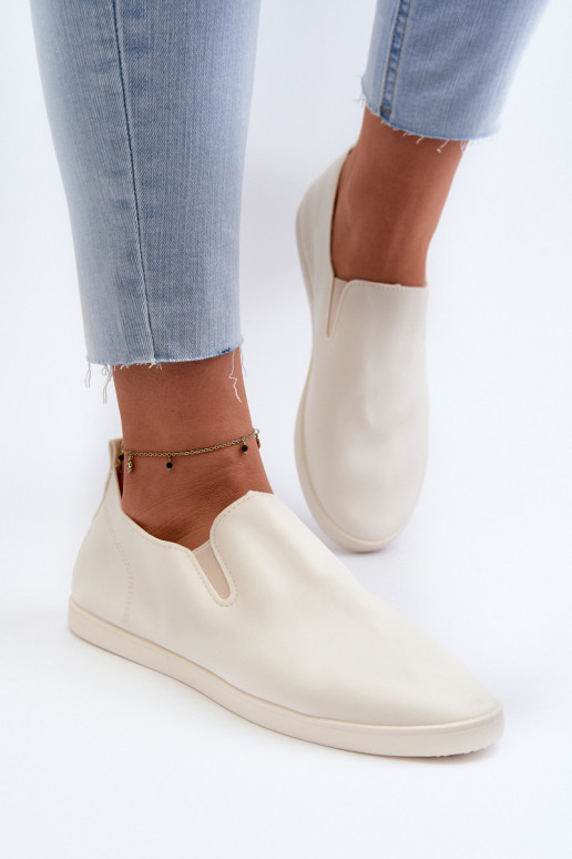 Spordijalatsid vabaaja jalanõud Slip-On beeži värvi Lovinia  Spordijalatsid vabaaja jalanõud Slip-On beeži värvi Lovinia