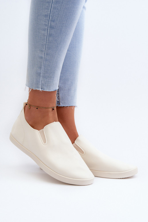 Spordijalatsid vabaaja jalanõud Slip-On beeži värvi Lovinia  Spordijalatsid vabaaja jalanõud Slip-On beeži värvi Lovinia
