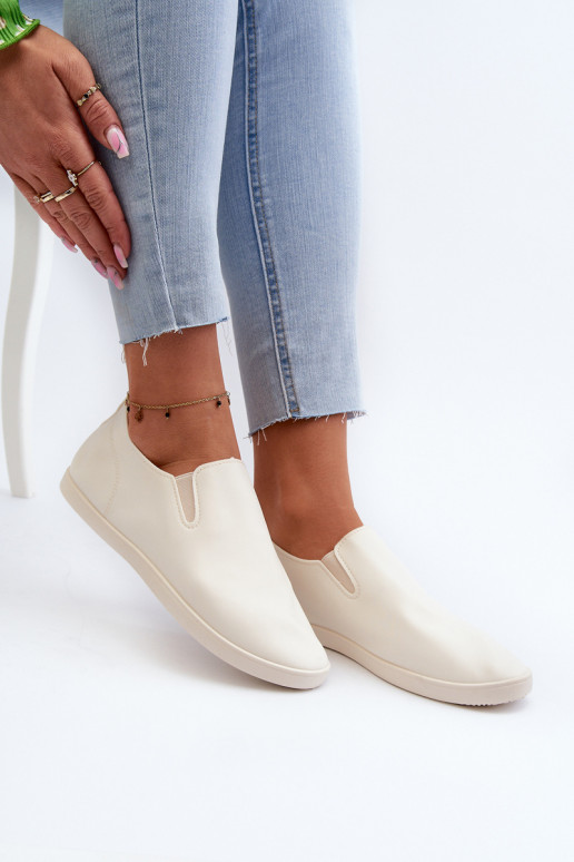 Spordijalatsid vabaaja jalanõud Slip-On beeži värvi Lovinia  Spordijalatsid vabaaja jalanõud Slip-On beeži värvi Lovinia