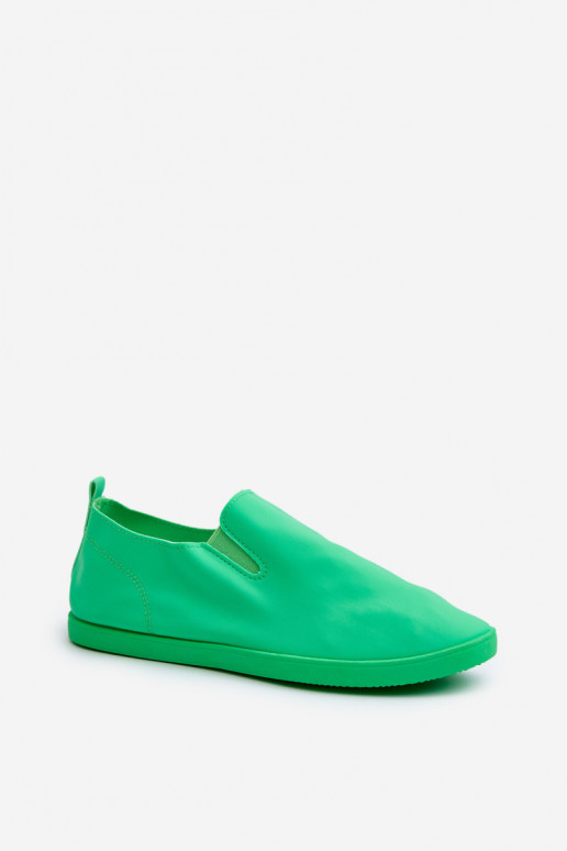 Spordijalatsid vabaaja jalanõud Slip-On Rohelist värvi Lovinia  Spordijalatsid vabaaja jalanõud Slip-On Rohelist värvi Lovinia