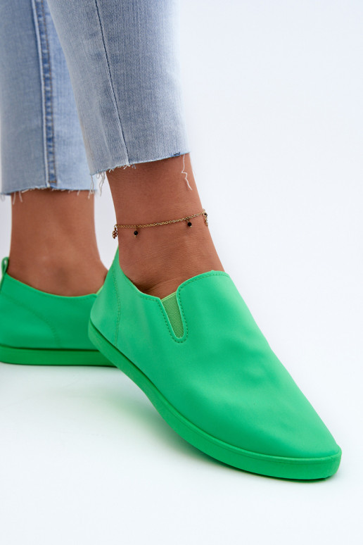 Spordijalatsid vabaaja jalanõud Slip-On Rohelist värvi Lovinia  Spordijalatsid vabaaja jalanõud Slip-On Rohelist värvi Lovinia
