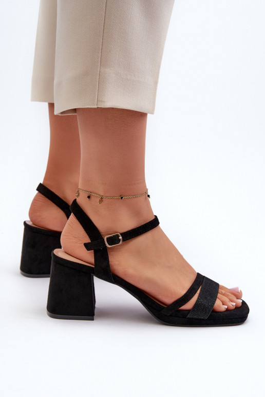  Elegantsed kõrge kontsaga sandaalid Z Błyszczącym em Must Tessata