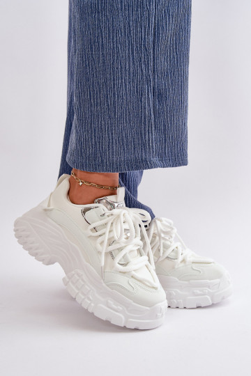  tüüpi jalanõud   valget värvi Nevela