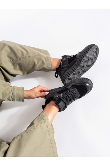 Must   Naiste saapad