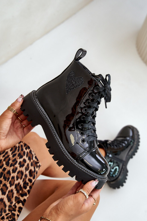 Laque Naiste poolsaapad   Heartsm Must Obeena Laque Naiste poolsaapad   Heartsm Must Obeena