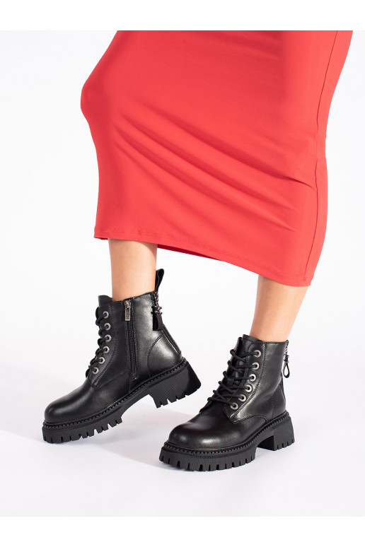   Mustad  naiste saapad