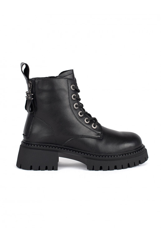   Mustad  naiste saapad