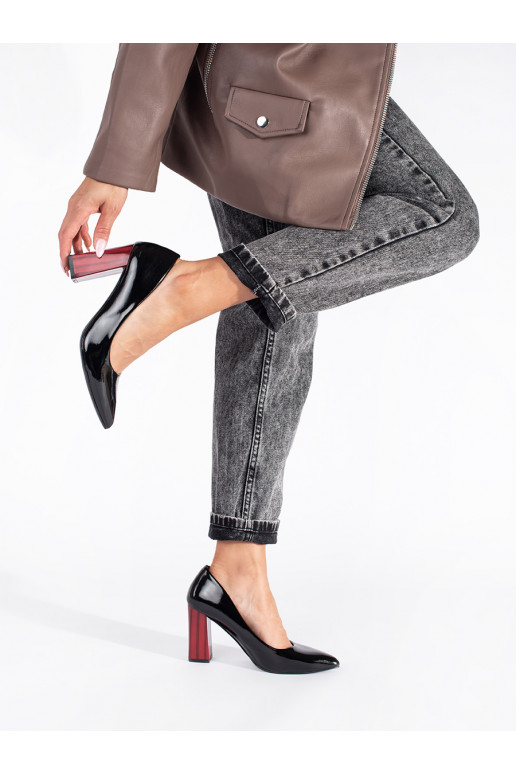 Elegantsed  Mustad poolsaapad kõrge kontsaga