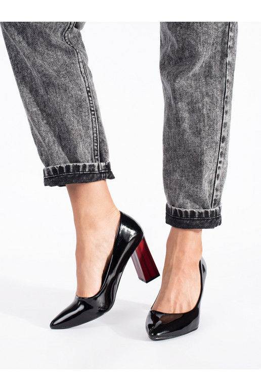 Elegantsed  Mustad poolsaapad kõrge kontsaga