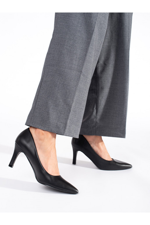 Mustad poolsaapad    Mustad poolsaapad