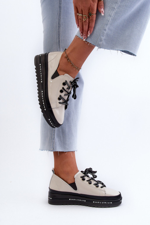 Paeltega jalanõud platvormiga... Paeltega jalanõud platvormiga...