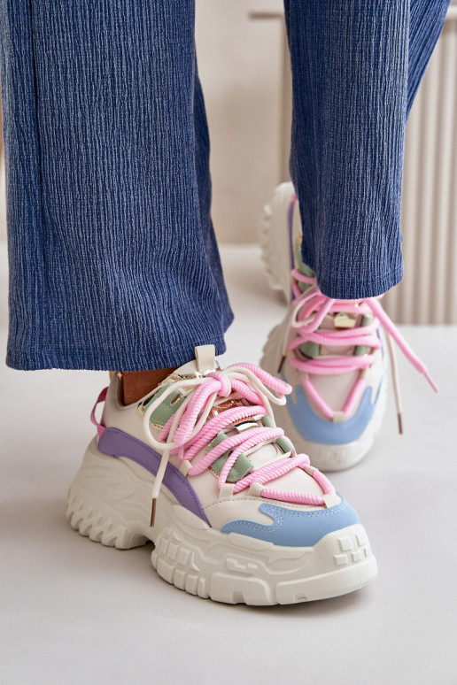 Sneakers tüüpi jalanõud Naiselik... Sneakers tüüpi jalanõud Naiselik...