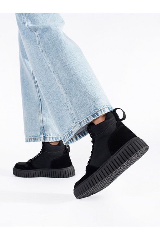 Must lumesaapad  na grubej tłoczonej podeszwie Must lumesaapad  na grubej tłoczonej podeszwie