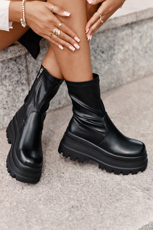 Naiste poolsaapad platvormiga Must Florinara