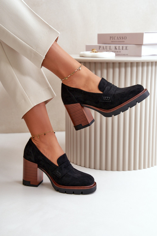 Naiste kõrge kontsaga kingad... Naiste kõrge kontsaga kingad...