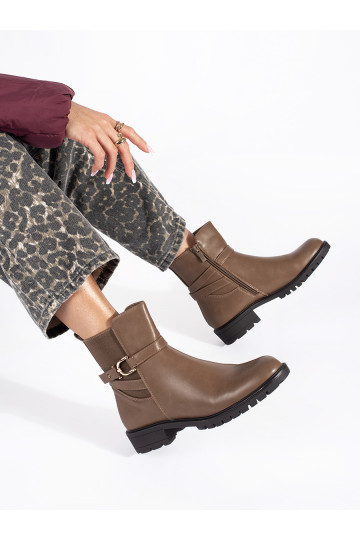 pruunid värvi  naiste saapad 2