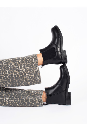 Must    Sergio Leone