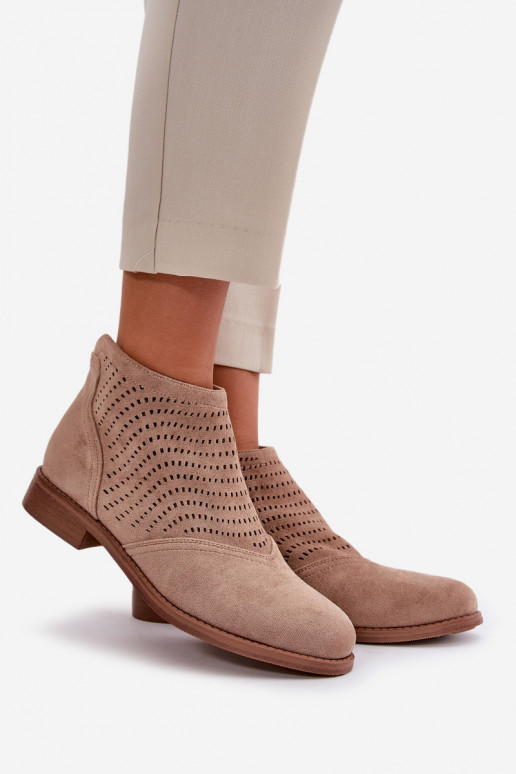 Naiste laia kontsaga avanenud kontsad...