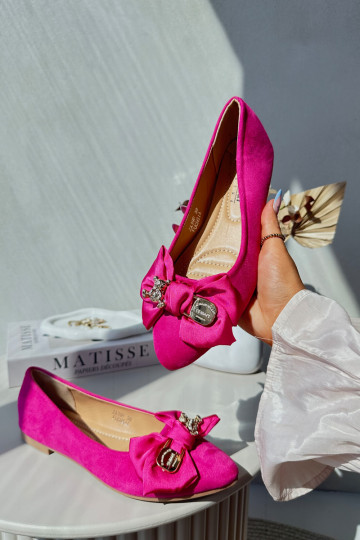 Roosad kunstsuede baleriinad, millel on lipsud 2