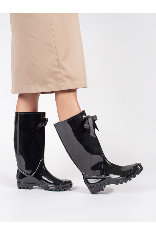 Must   kummikud Must   kummikud