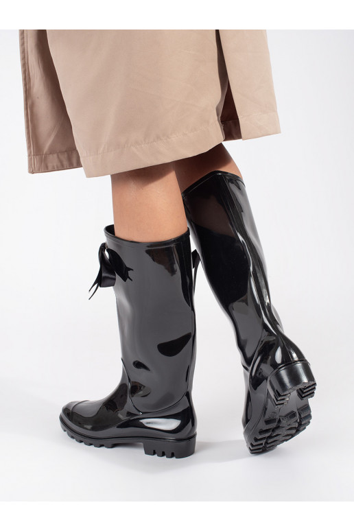 Must   kummikud Must   kummikud